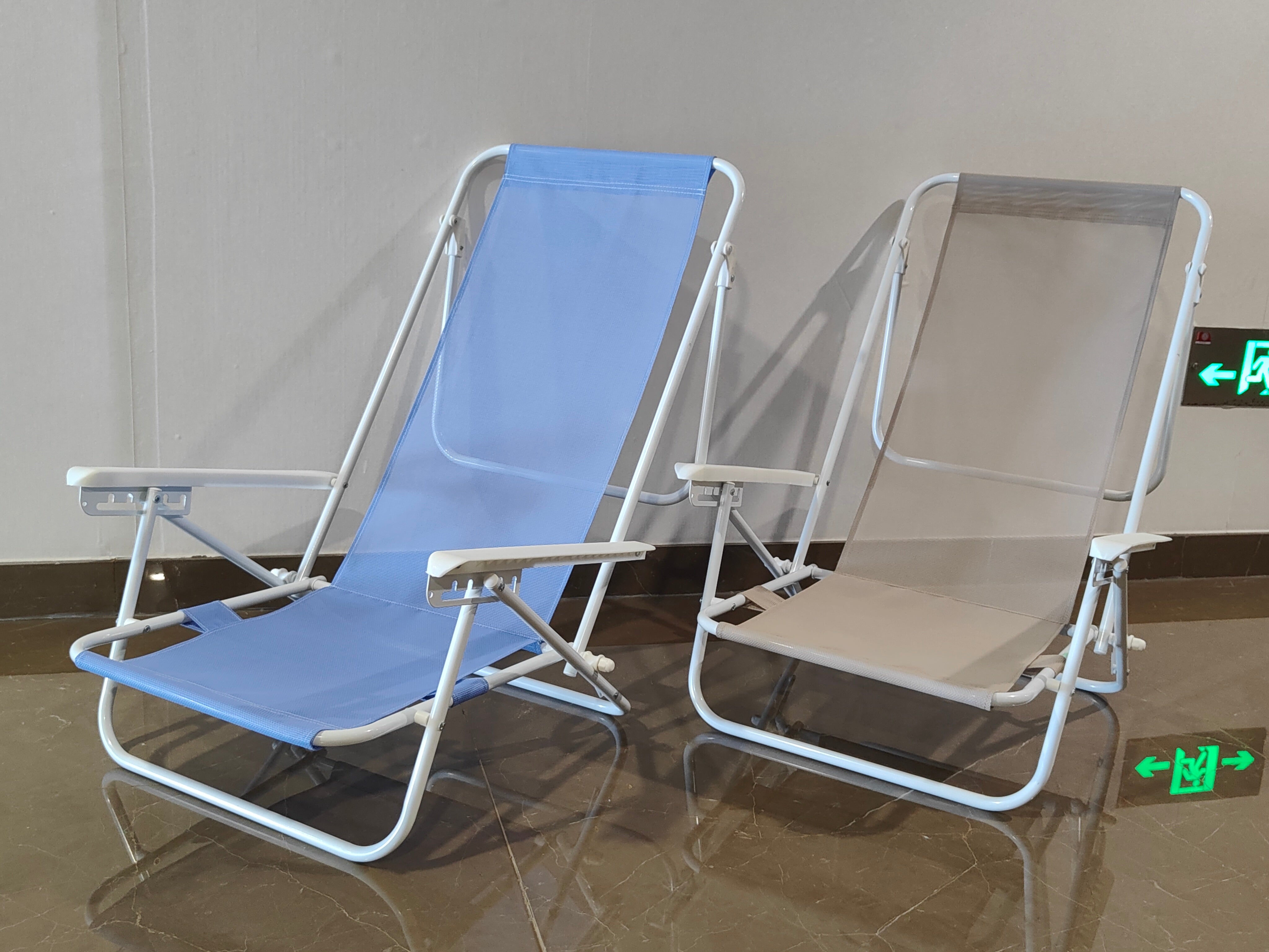 Customized OEM Portable Folding Chair Camping Fishing Folding Beach Chair