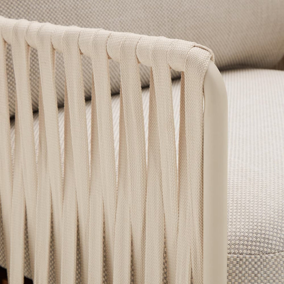 Outdoor Dining Set Natural Teak With Woven Rope And Cushion - Gemila