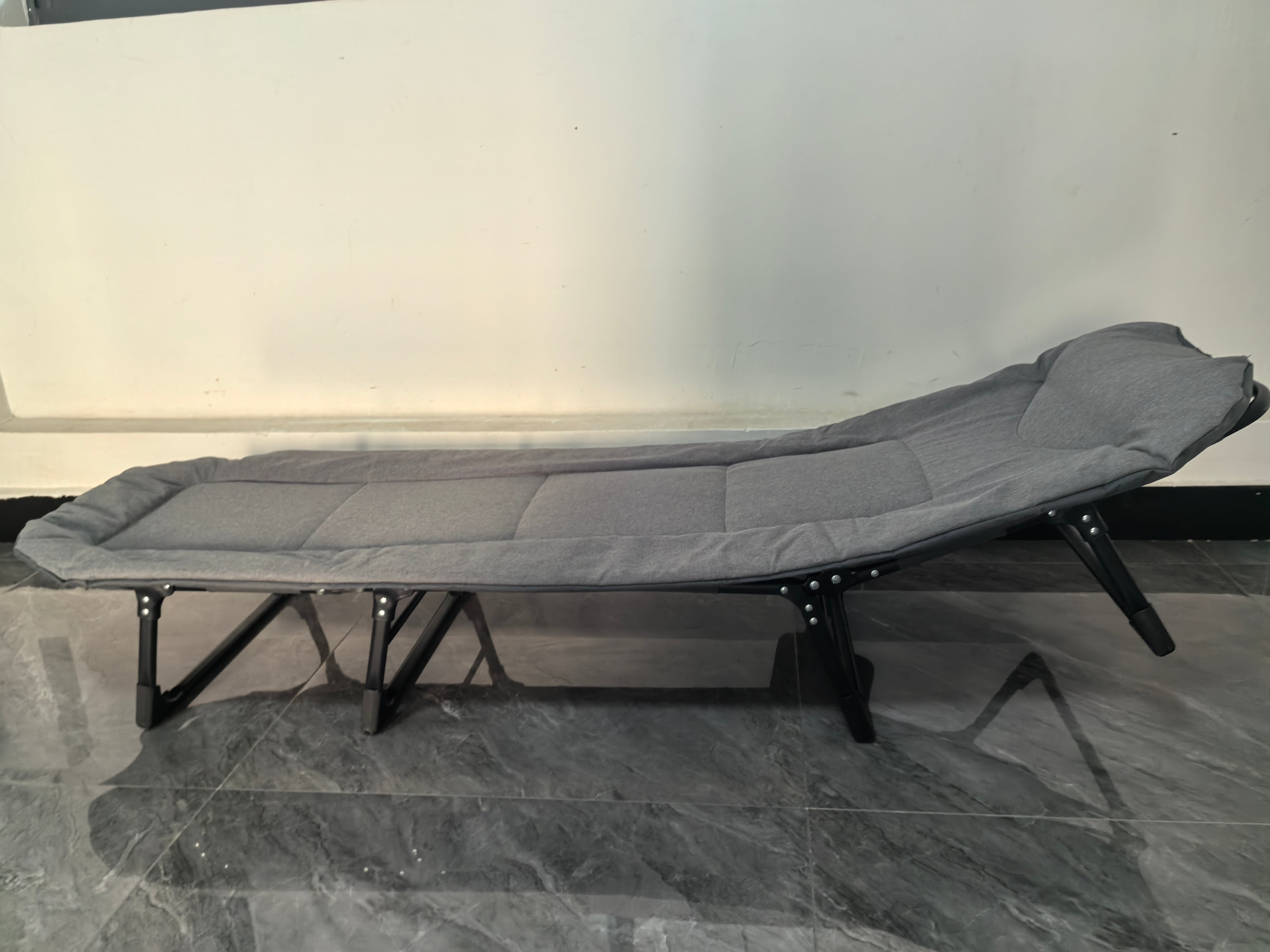 Portable Folding Multifunctional 4-legs Single Office Camping Bed Foldable Camping Cot