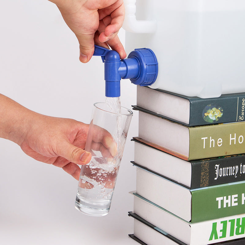 Wholesale 10L Car Container Water Carrier Outdoor Folding Camping Water Bag With Faucet