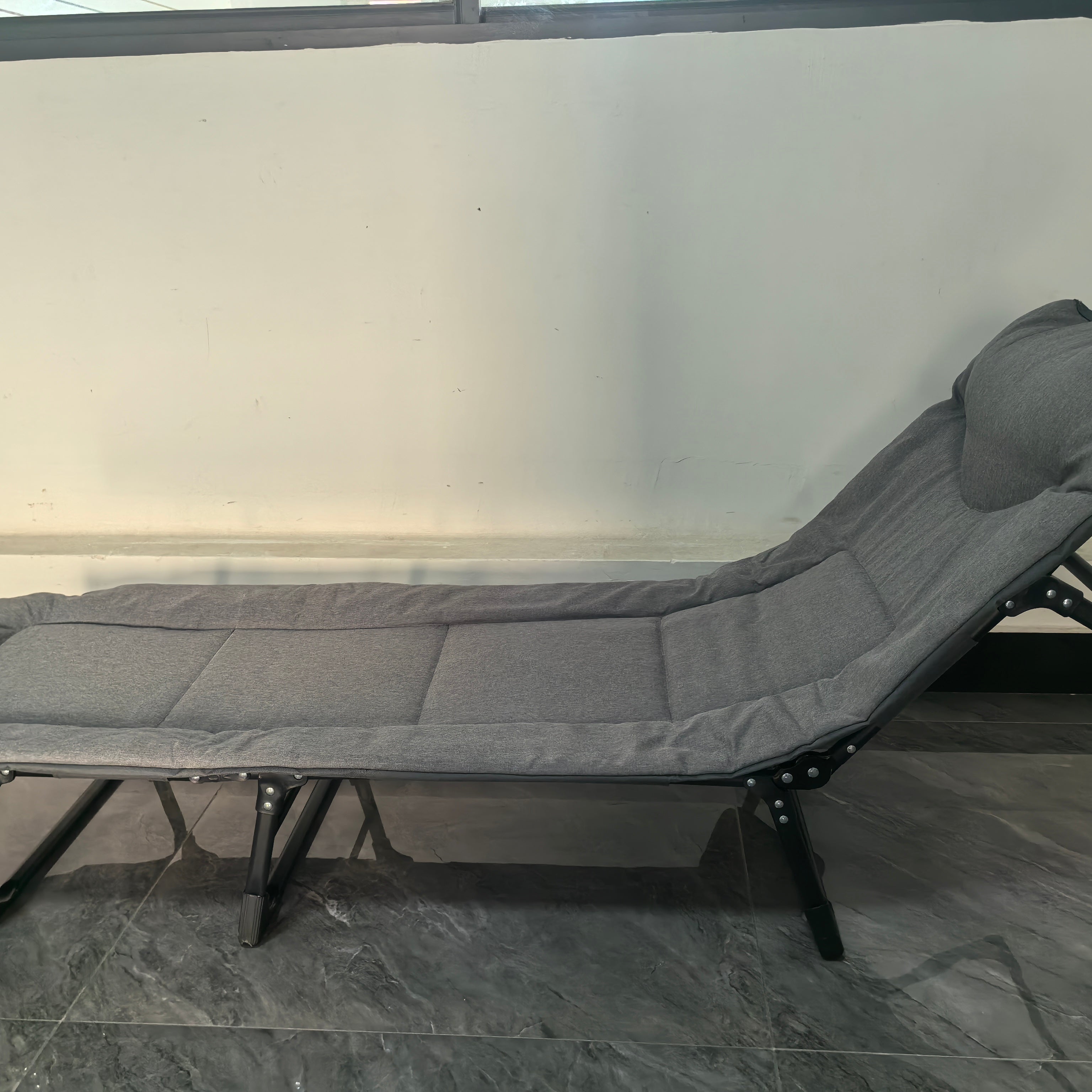 Portable Folding Multifunctional 4-legs Single Office Camping Bed Foldable Camping Cot